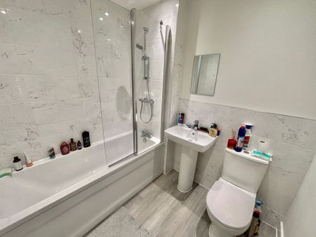 Tedder Grove, Nuneaton, CV11 - Photo 4