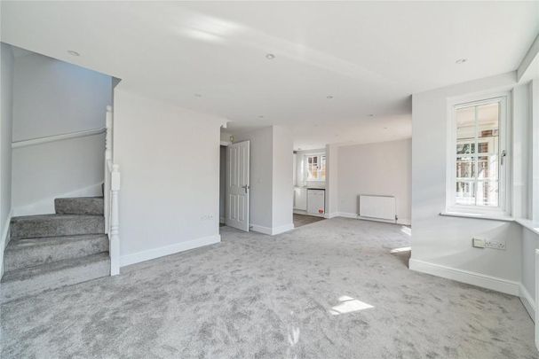 3 bedroom chalet to rent - Photo 1