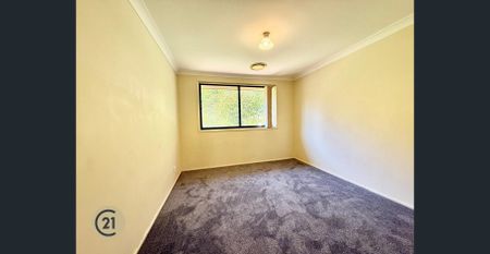 Walk To Cherrybrook Station, Close to Buses, Central Location - Photo 3