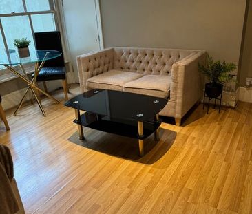 Studio Flat, Bedford Hill, SW12 - Photo 3