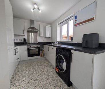 3 bedroom detached house to rent - Photo 3