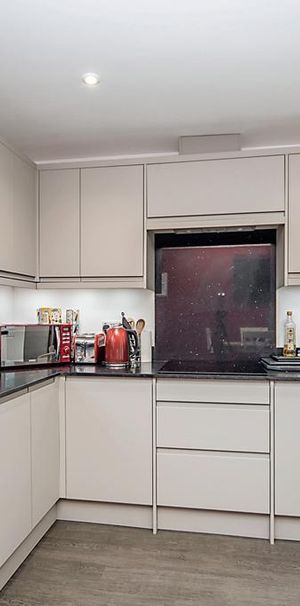 1 bedroom in a house share to rent - Photo 1