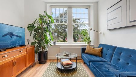 Whittlebury Mews East, Primrose Hill, London, NW1 - Photo 4