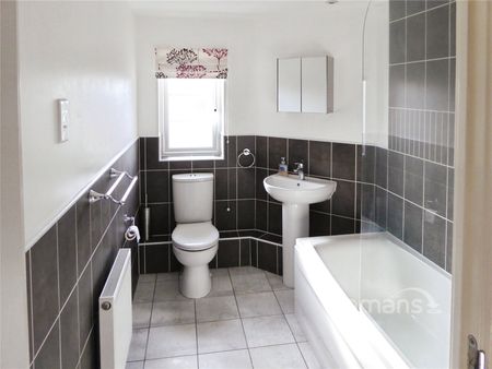 2 bedroom maisonette to rent - Photo 5