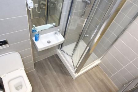 S1 - Solly Place - 2 Bed , 2 Bath . - Photo 1