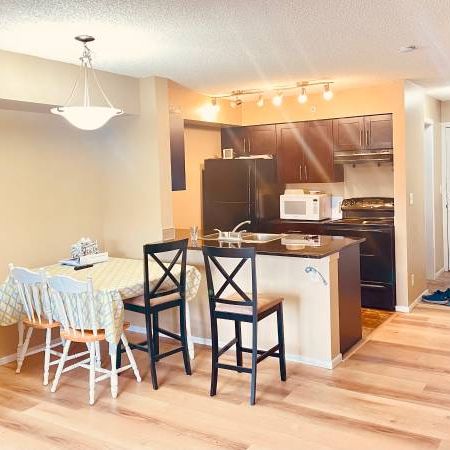 2 bedroom 1 bathroom condo , Underground heated Parking - Photo 3