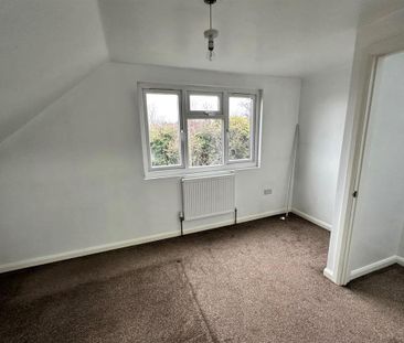 3 bedroom flat to rent - Photo 3