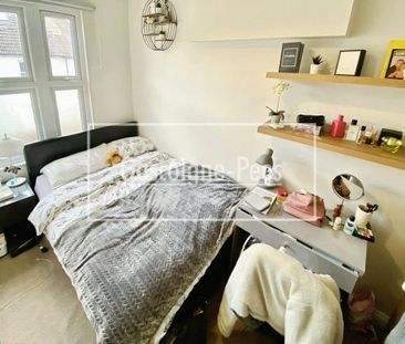 ., Denzil Road, Guildford - Photo 2