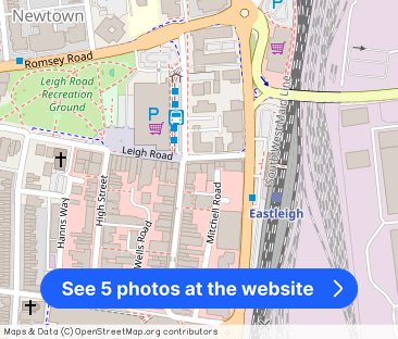 Leigh Road, Eastleigh - Photo 1