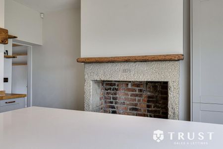 4 bedroom semi-detached house to rent - Photo 2