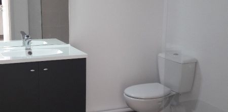 Location Appartement 2 pièces 35m² MARSEILLE 10ème - Photo 2