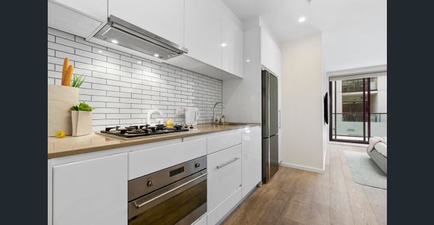 Modern Studio Apartment with Balcony - Photo 1