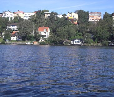 Litet hus på sjötomt för den lilla familjen - Foto 3