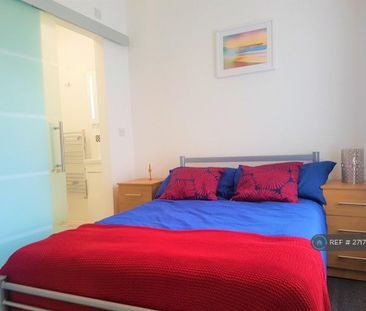 1 bedroom in a house share to rent - Photo 6