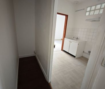 Location Appartement 2 pièces 36m² MAINTENON 28130 - Photo 4