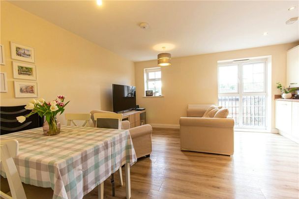 Millstone Way, Harpenden, Hertfordshire, AL5 5FE - Photo 1