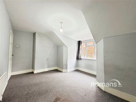 3 bedroom apartment to rent - Photo 4