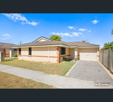 16 Navel Close, Seville Grove, WA 6112 - Photo 5