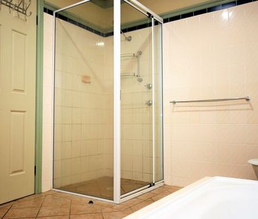 Character, Comfort and Convenience Combined - Photo 4