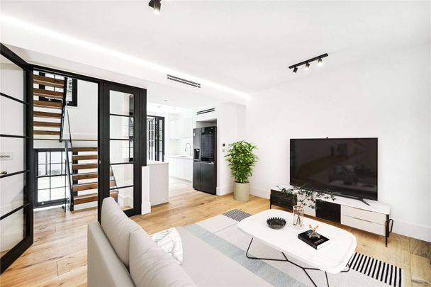 An excellent family house with terrace all newly refurbished throughout - Photo 1