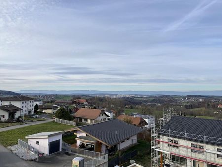 Magnificent attic apartment in a small PPE - Photo 5