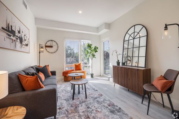 Landing on Main - Photo 1