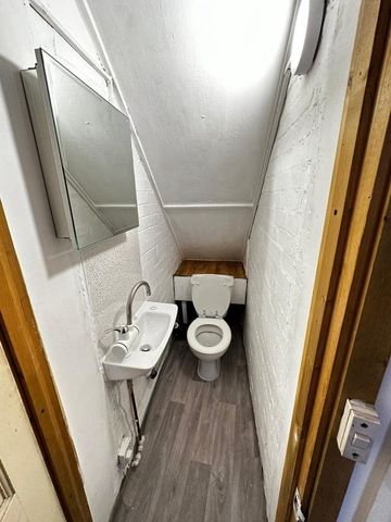 Room in a Shared House, Birdbrook Rd, SE3 - Photo 4