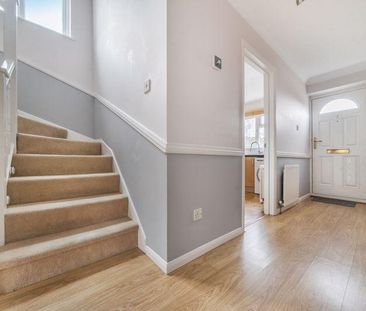 3 bedroom end of terrace house to rent - Photo 1