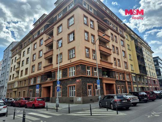 Pronájem bytu 1+kk a garsoniéry 31 m², Stupkova 1440, Praha Holešovice - Photo 1