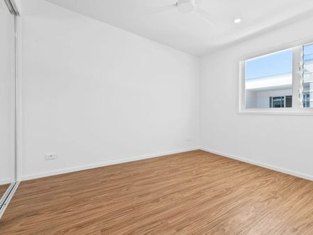 Watergum Coastal Townhouse only steps from Byron's North Beach - Photo 3