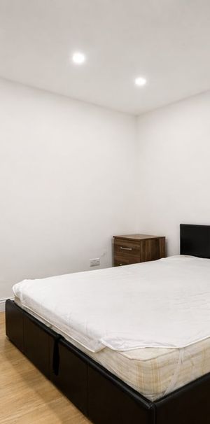 Studio Flat, Greyhound Road, N17 - Photo 1