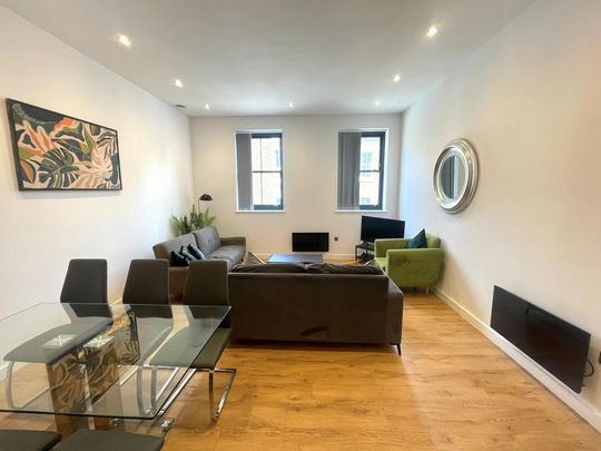 3 bedroom flat to rent - Photo 1