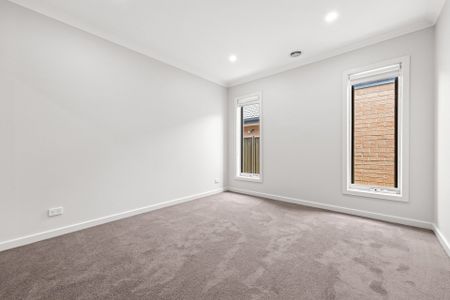 Charming Family Home in a Thriving Location - Photo 5