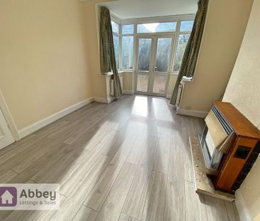 3 bedroom semi-detached house to rent - Photo 3