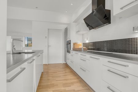 Skønt og rummeligt rækkehus med lukket have - Foto 3