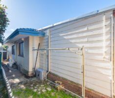 Re-listed - Be Quick! Spacious 3-Bedroom Home in Prime Kelmscott Lo... - Photo 4