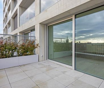 Nieuwbouwappartement met 2 slaapkamers, ruim terras en autostaanpla... - Photo 1