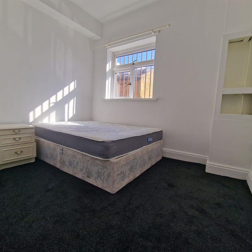 Burley Lodge Road, Leeds - Photo 1