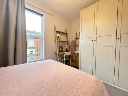 3 bedroom terraced house to rent - Photo 4