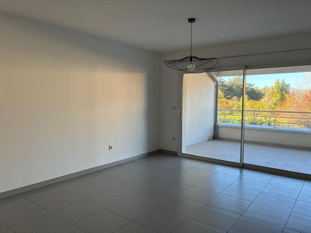 Location Appartement 3 pièces 74m² VALENCE 26000 - Photo 4