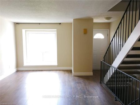 For Lease - 70 FIDDLERS GREEN Road Unit# 86, London North, Ontario - Photo 4