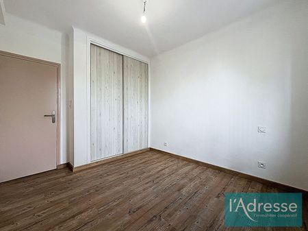 Location Appartement 3 pièces 64m² - Photo 2