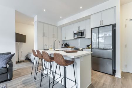 For Lease - 375 SEA RAY Avenue Unit# 122, Innisfil, Ontario - Photo 2