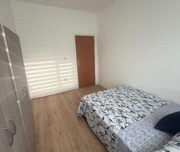 Room in a Shared House, Compton Crescent, N17 - Photo 3