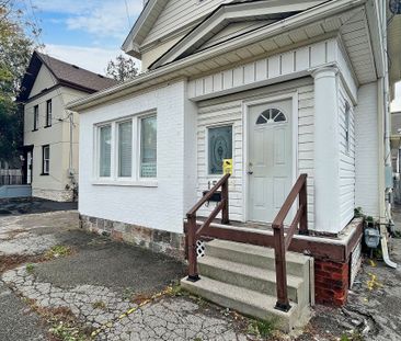 For Lease - 15 Colborne Street, Oshawa, Ontario - Photo 6