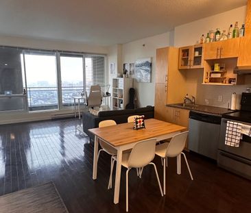 400 Rue Sherbrooke O., Montréal (Ville-Marie), QC H3A - Photo 3