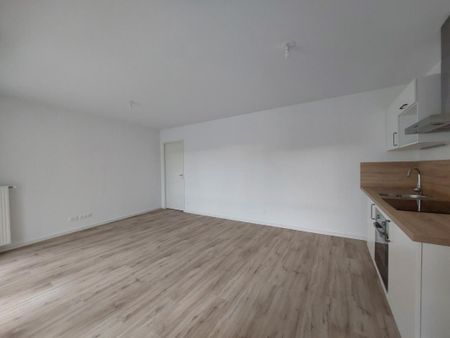 Location Appartement 2 pièces 49m² DEVILLE LES ROUEN 76250 - Photo 3
