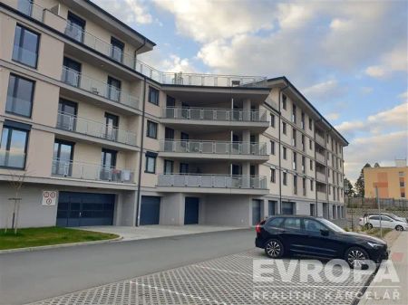Pronájem bytu 2+kk s vlastní terasou v Brandýse nad Labem ul. Augustina Lukeše - Фото 2