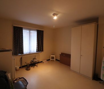 Een appartement op de 1ste verdieping met 2 slaapkamers en terras. - Foto 4