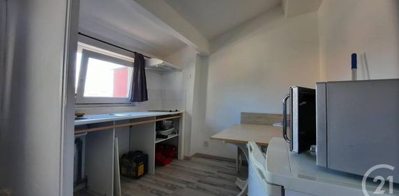 Appartement à louer 1 pièce - 27,62 m2 meublé à La Seyne-sur-Mer centre-ville - Photo 2